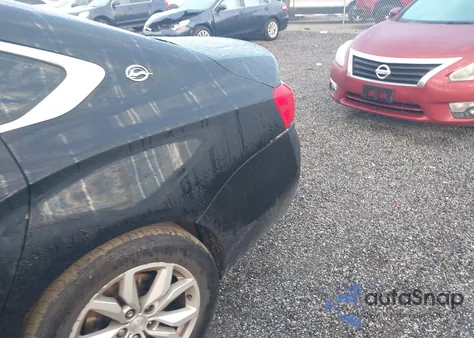 2018 Chevrolet Impala 1Lt z USA, uszkodzony, nr VIN 2G1105S32J9151415